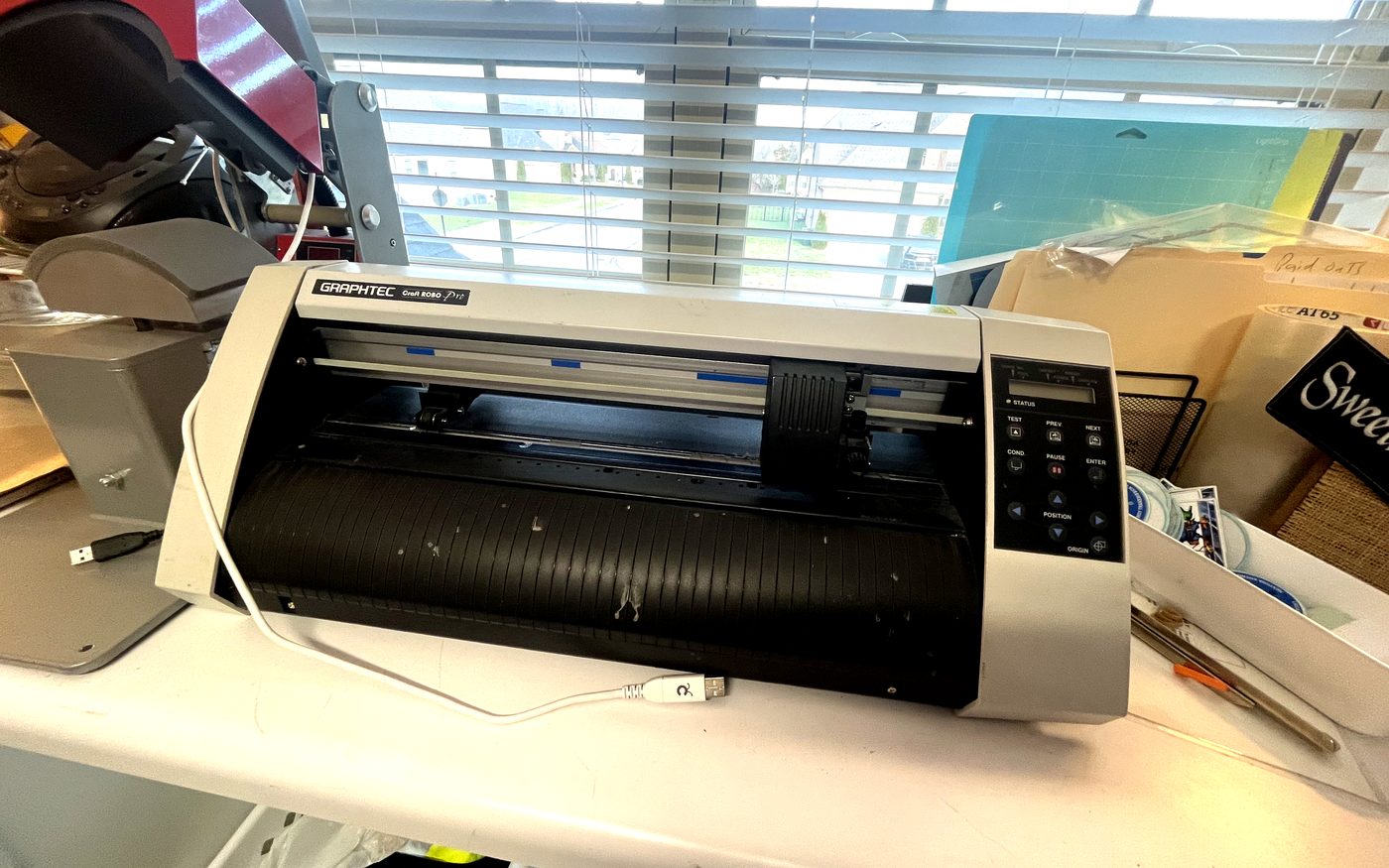 Graphtec professional vinyl cutter machine